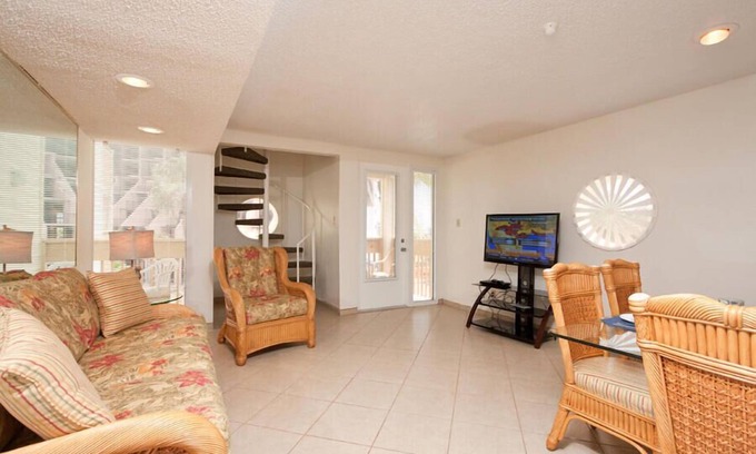 South Padre Island Condominio | Bahia Mar 983F - Simple furnishings;Cozy walk-up;Beachfront sundeck