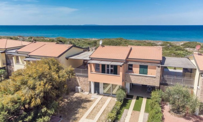 Pirotto Li Frati Casa | Baia delle Mimose by Interhome