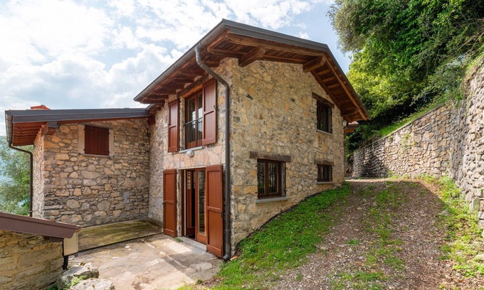 Sala Comacina Casa | Baita La Lidia by Wonderful Italy