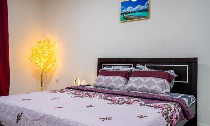 Mussafah Casa | BAITH AL JANNAH L L C - Working Professional - Peaceful Daily and Weekly Room