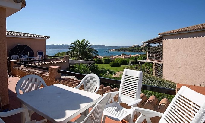 Baja Sardinia Casa | BAJA SARDINIA BONITO APARTAMENTO A 50 METROS DEL MAR