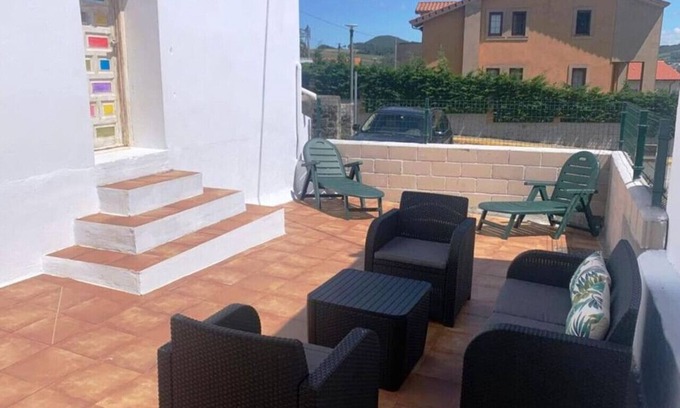 Bareyo Apartamento | Bajo con terraza en Ajo - Castellanos 12007