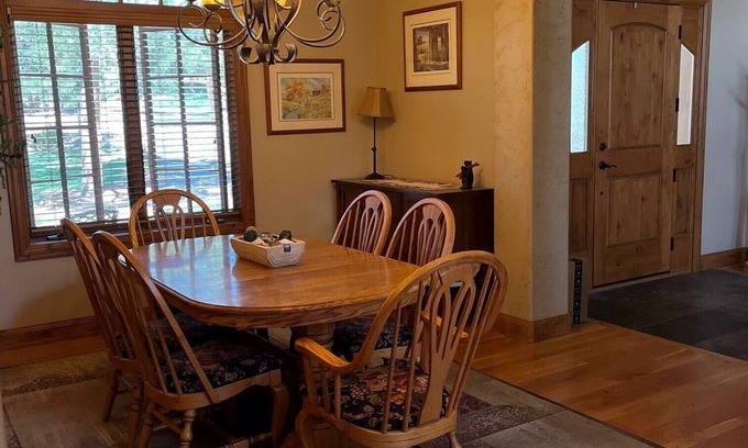 Colorado Springs Casa | Bakers Dozen Family-Sized Home close to Academy