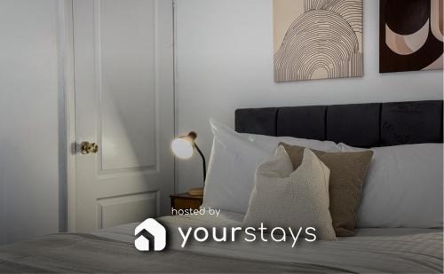Stoke-on-Trent Casa | Bakewell Terrace by YourStays