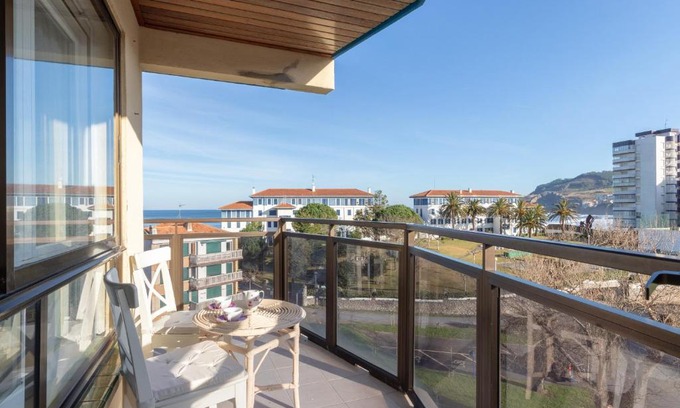 Bakio Apartamento | BAKIO BEACH VII con aparcamiento de Aston Rentals