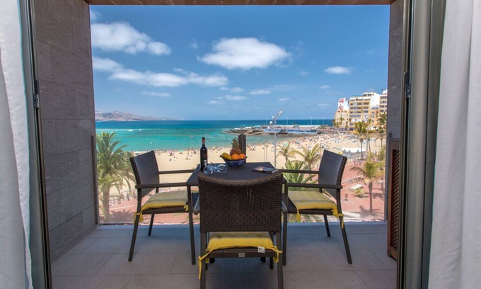 Las Palmas de Gran Canaria Chalet De Esquí | Balcony above the Sea -2I By CanariasGetaway