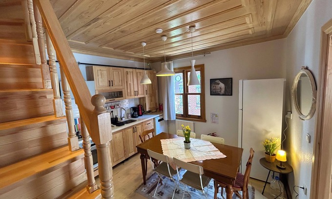 Istanbul City Center Casa | Balat Rose – Entire Wooden House with Terrace