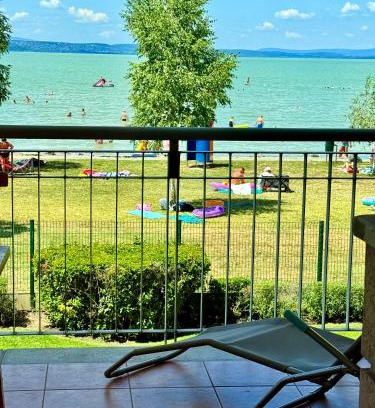 Siofok Aranypart Apartamento | Balaton BeachSide Apartman Siófok N1
