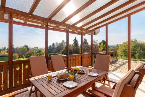 Balatonalmadi Apartamento | Balaton View From Almadi - Happy Rentals