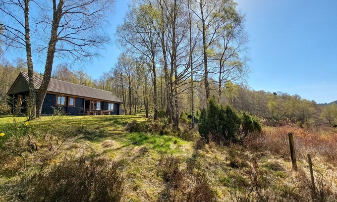 Kingussie Cabaña | Balbeag Cottage - Pet friendly Log Cabin