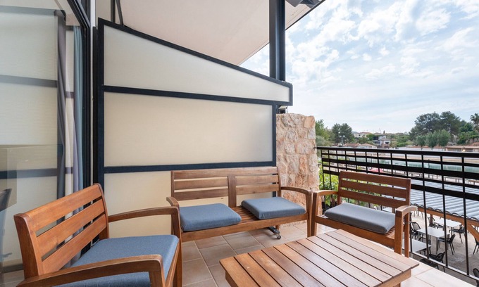 Navarres Apartamento | Balcón de las Fuentes: Diseño, confort y vistas únicas