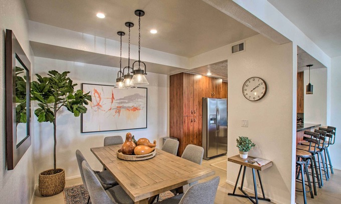 Scottsdale Ranch Condominio | Balconies & Resort Amenities: Scottsdale Condo
