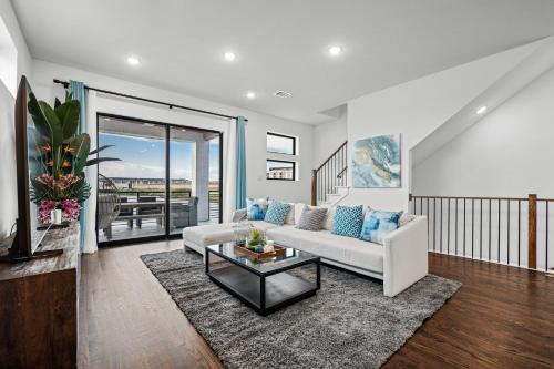 Rowlett Casa | Balcony 3br Retreat With Lake View