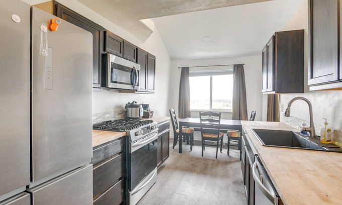 Idaho Falls Apartamento | Balcony & Stunning Views: Airy Apt in Idaho Falls