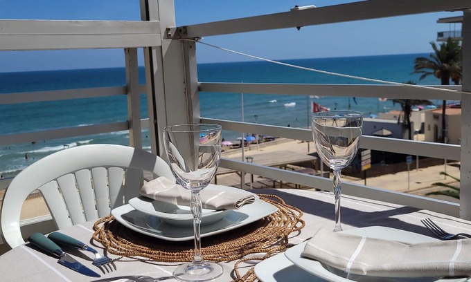 Plaza De La Costera Apartamento | Balcón al Mar