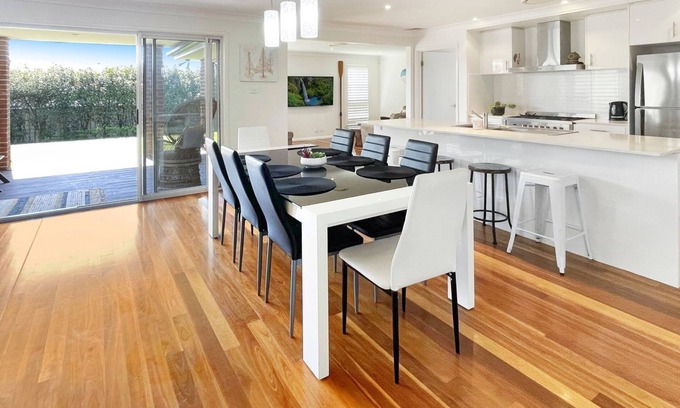 Shell Cove Casa | Bale's House is located in the beautiful region of Shell Cove.