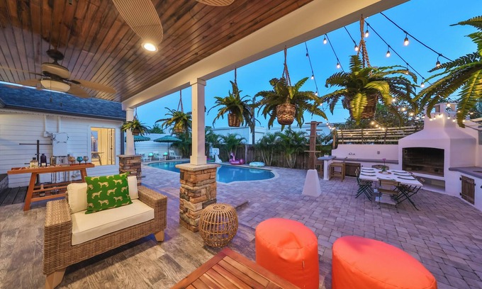 North Hyde Park Casa | Bali Resort Home with pool, putting green, golf simulator, game room