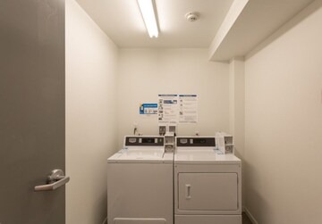 Old Ballard Apartamento | Ballard 57, 1731 NW 57th St in Seattle