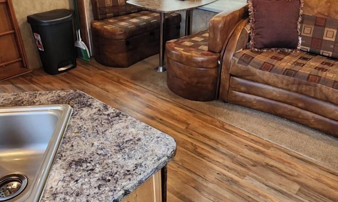 Thompson Cabina | Ballard RV Park and cabin rentals