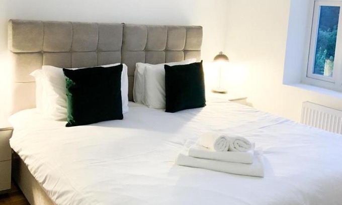 West Finchley Casa | Ballard's Ground Apartment