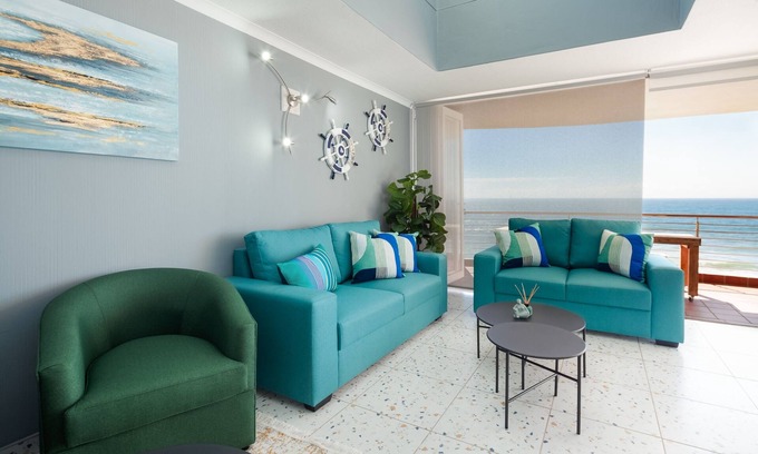 Shaka's Rock Apartamento | Ballito Beachfront Retreat | No Loadshedding
