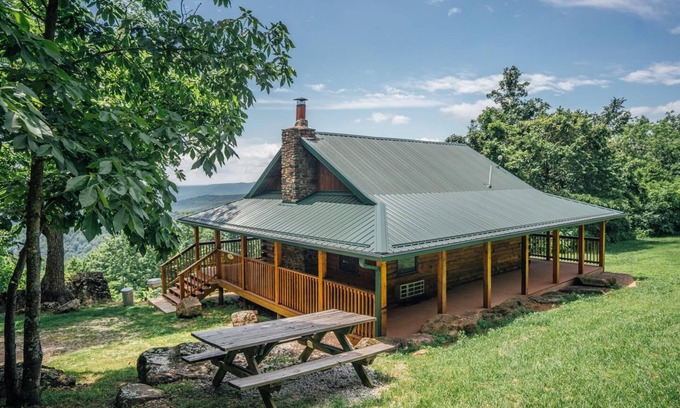 Ponca Condominio | Balloon Cabin - Great Buffalo River Group Getaway