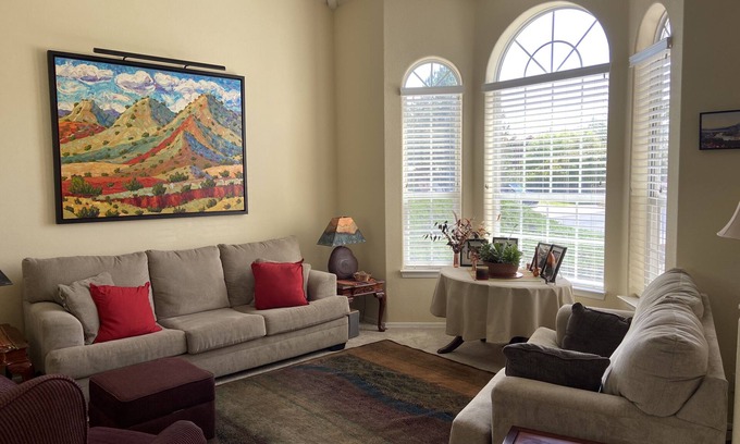 Westside Casa | Balloon Fiesta dates available!