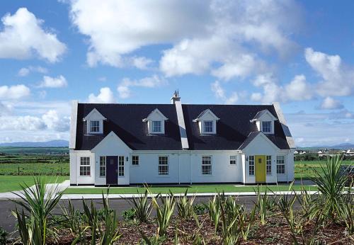 Ballybunion Casa | Ballybunion Holiday Cottages No 21 by Trident Holiday Homes
