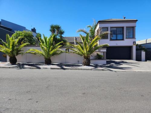 West Beach Casa | Balmoral Cottage, West Beach