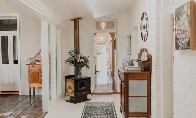 Inverell Casa | Balmoral - Historic luxe stay in heart of Inverell