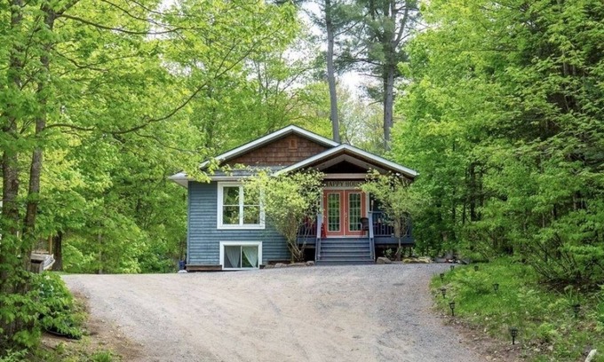 Huntsville Casa | Balsam Retreat- Muskoka Getaway Pet Friendly