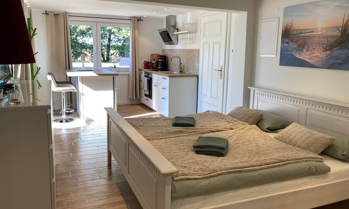 Nienhagen Apartamento | Baltic Sea, 1-room vacation apartment for 2 people in the Baltic Sea resort of Nienhagen, 5 minutes to the beach