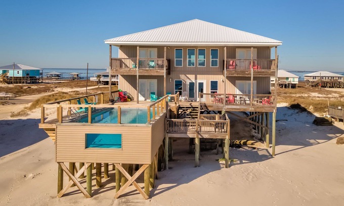 Dauphin Island Casa | Gulf Beachfront, seis habitaciones, seis baños, hogar personalizado