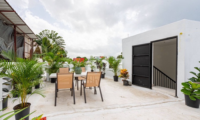 La Primavera Hotel | Bamboo House