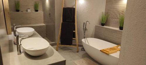 Ligfontein Cabina | Bambuu Lakeside Lodge