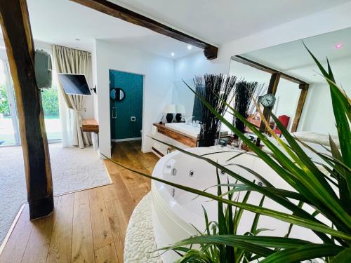 Sutesti Casa | Bambuus Garden & Spa
