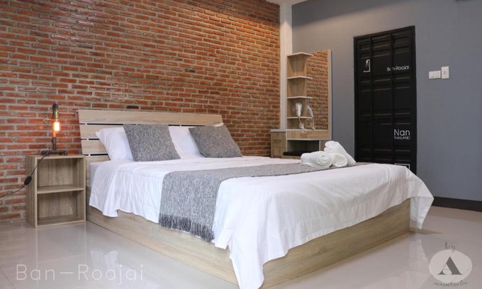 Nan Casa | Ban Roojai
