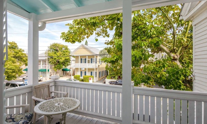Historic Seaport Casa | Bananas Foster by Brightwild Epic Guesthouse