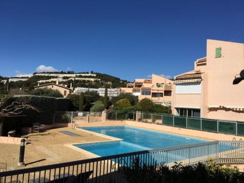La Celle-sous-Gouzon Apartamento | Bandol appartement classé 2 étoiles