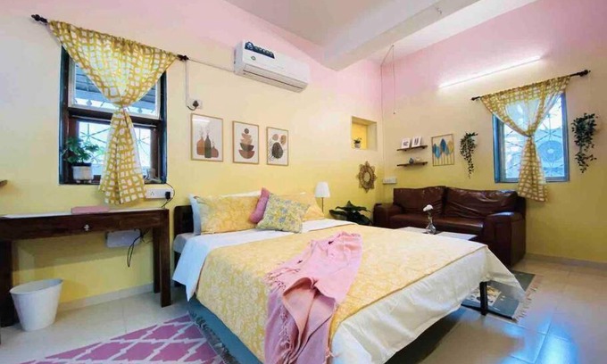 Pali Hill Apartamento | Bandra Studio Lokhandwala House, Near Carter Road, Palli Hill by Connekt Homes