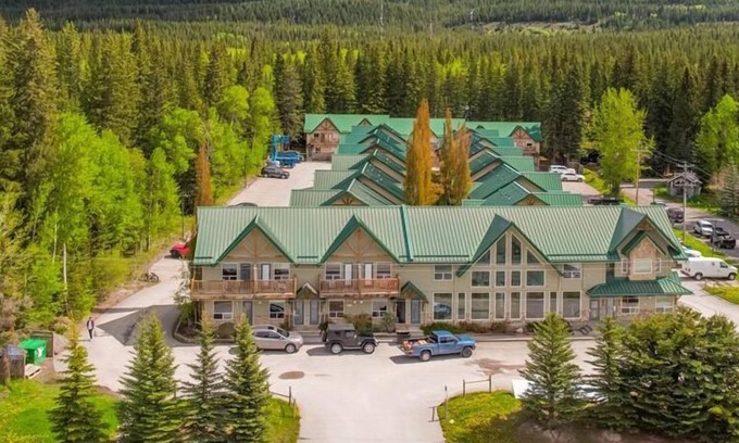 Harvie Heights Casa | Banff woods lodge
