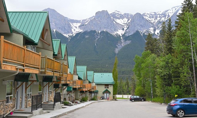 Harvie Heights Cabina | BANFF WOODS LODGE