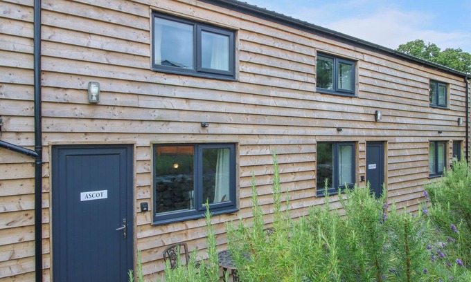 Overton-on-dee Cabaña | BANGOR, pet friendly, character holiday cottage in Ellesmere