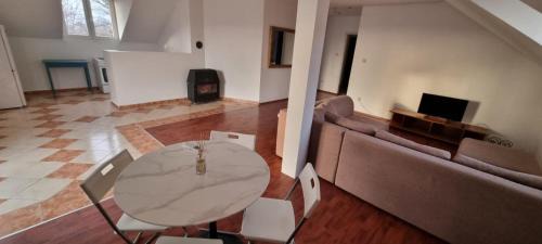 Vozdovac Apartamento | Banjica kuća apartman