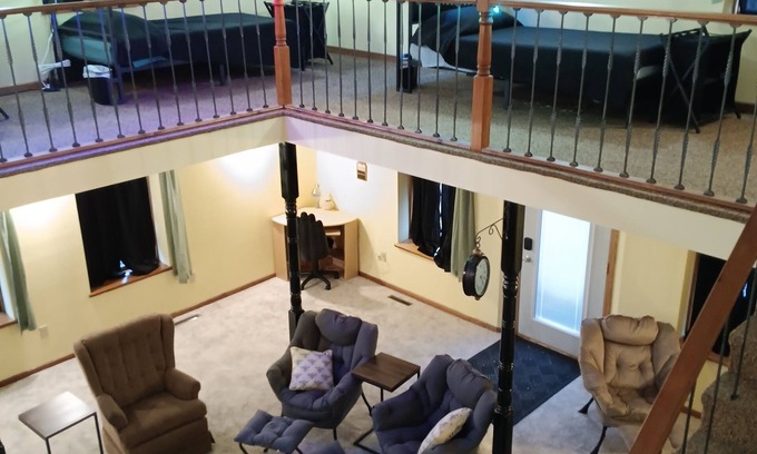 Sidney Casa | Bank on it! Suite Bank