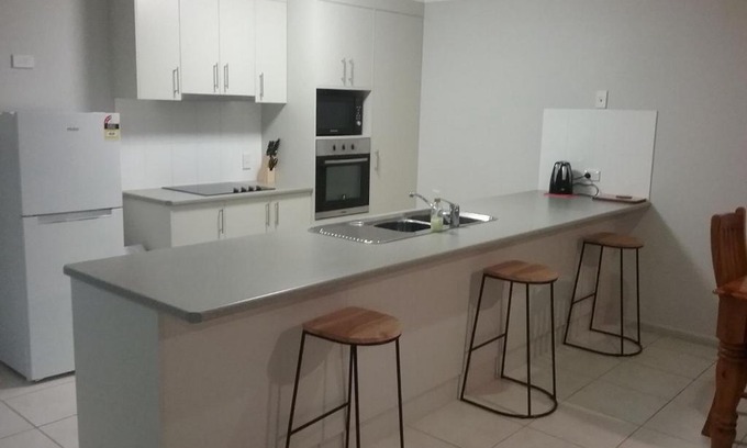 Tinana Apartamento | Banksia and Acacia Apartments