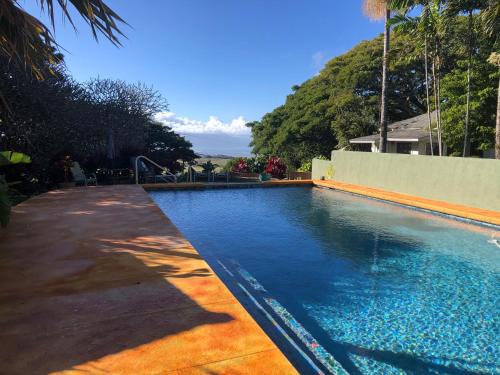 Makawao Cama Y Desayuno | Banyan Tree B&B Retreat