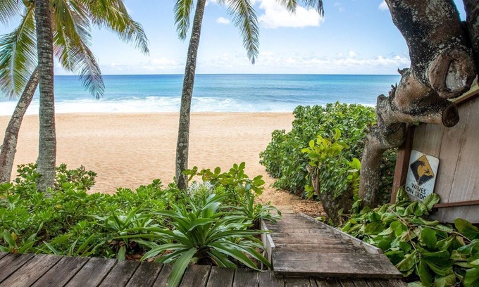 Waialee Apartamento | Banzai Surf Escape -w/ AC, Epic beach by the house!