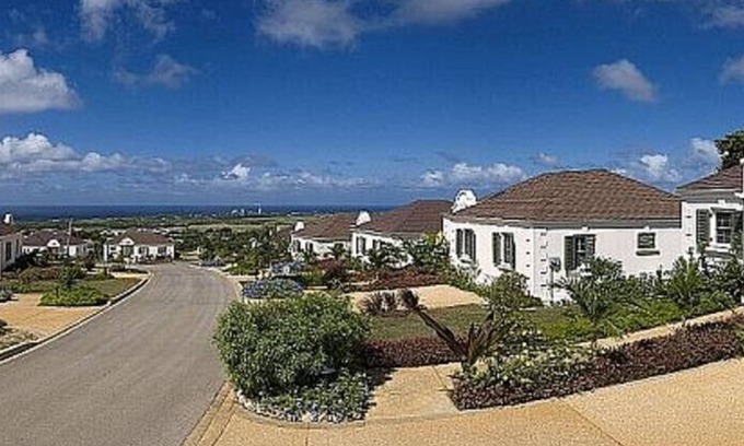 Vuemont Villa | Barbados villa in secure resort development overlooking Platinum Coast