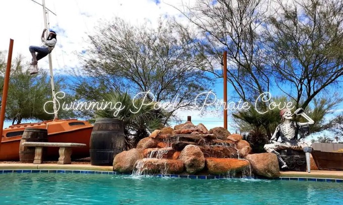 Casa Grande Cabaña | BARBOSA - Entire Cottage at Pirates Cove